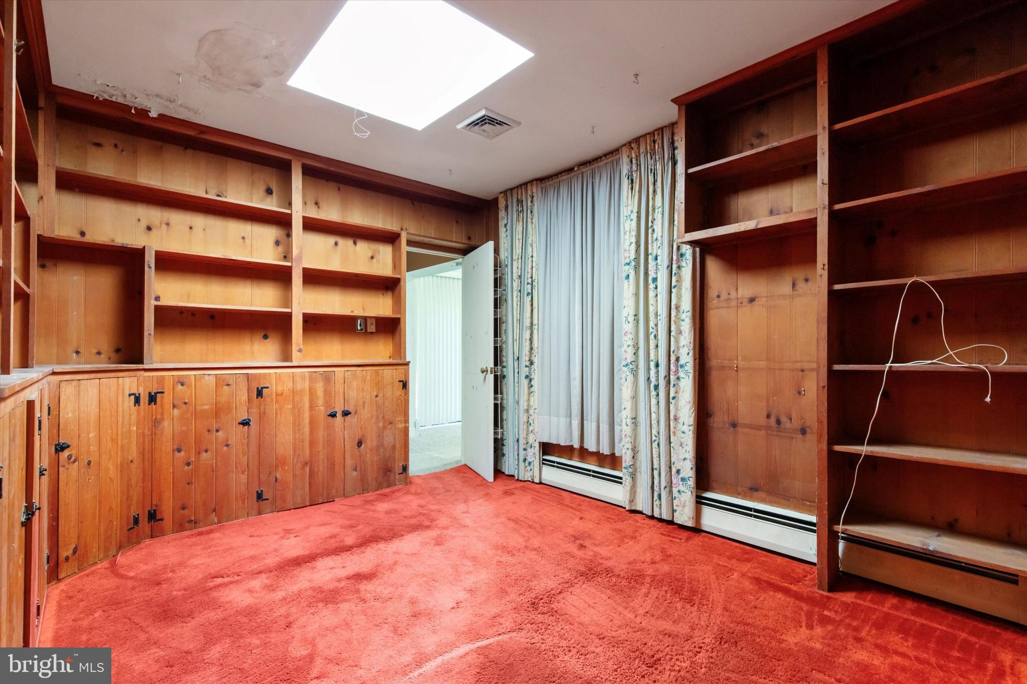 4270 SUNNYSIDE DRIVE