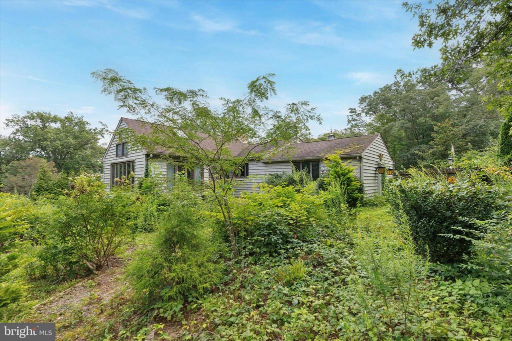 4270 SUNNYSIDE DRIVE