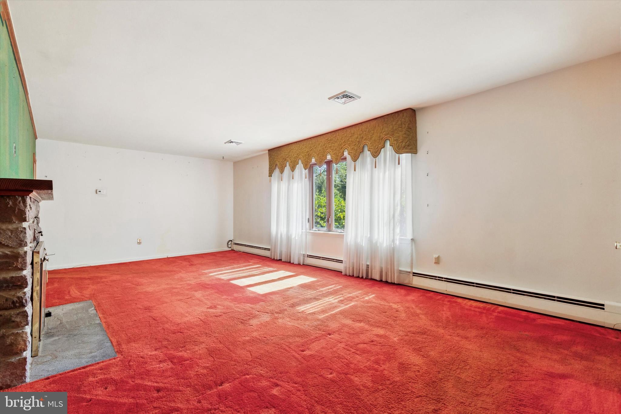 4270 SUNNYSIDE DRIVE