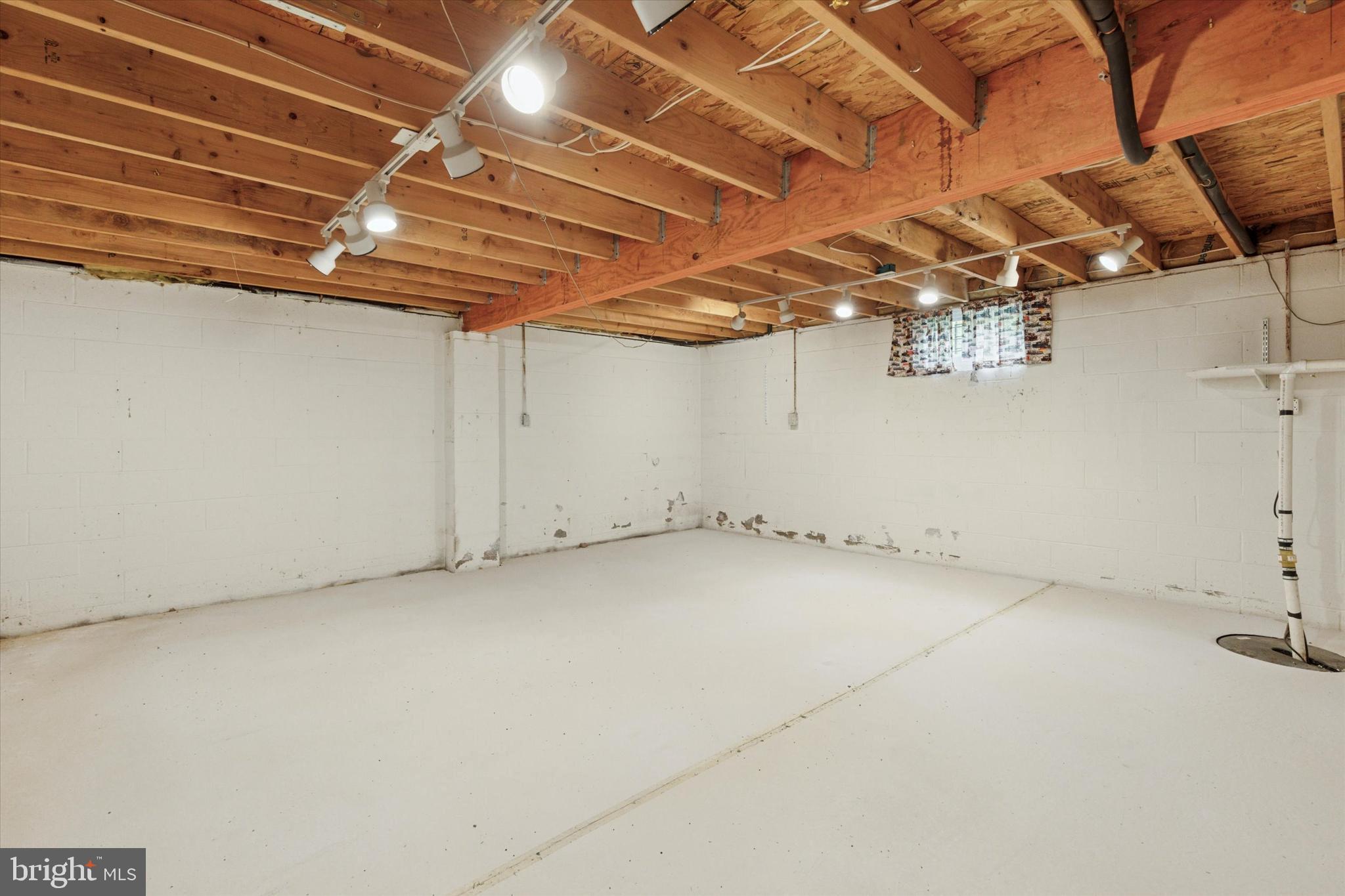 4270 SUNNYSIDE DRIVE