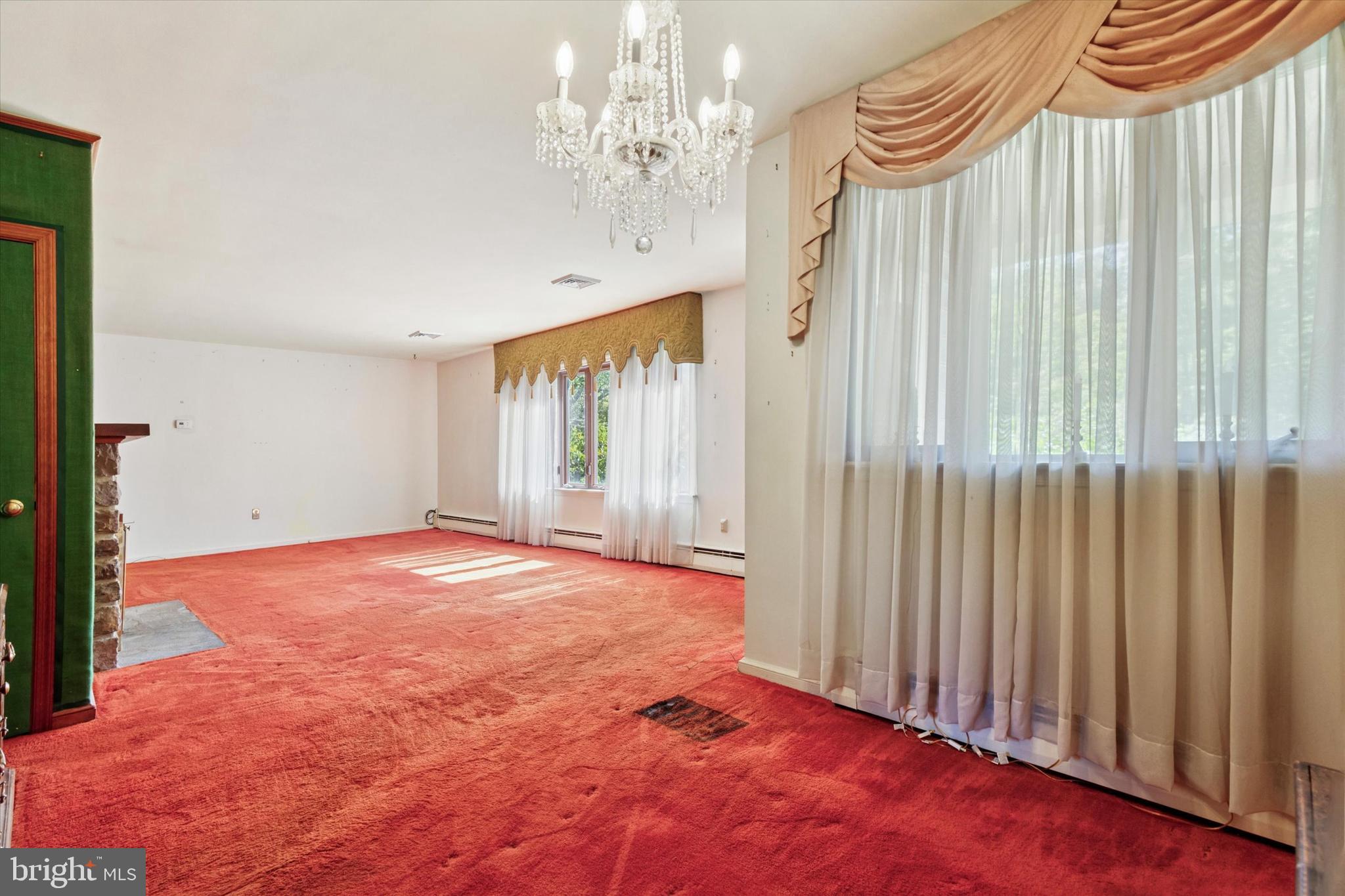 4270 SUNNYSIDE DRIVE