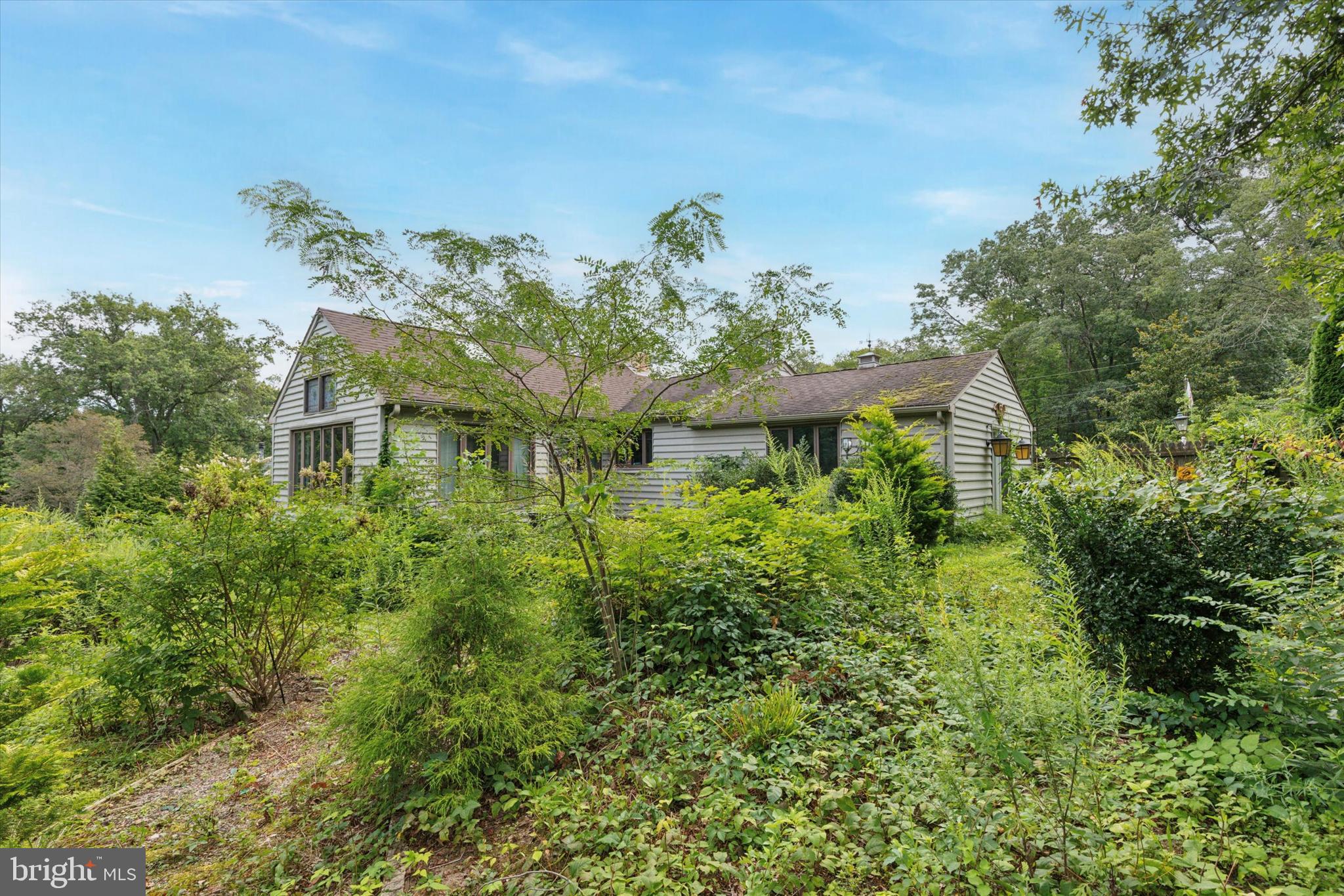 4270 SUNNYSIDE DRIVE