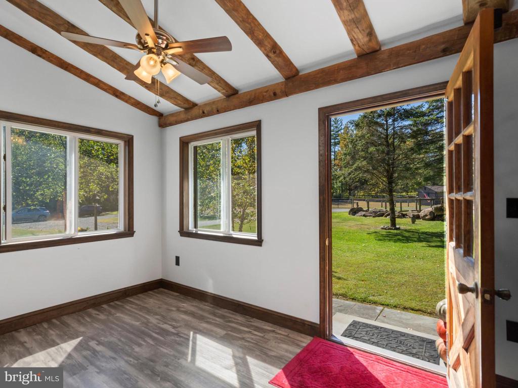 466 DEERWOOD LANE