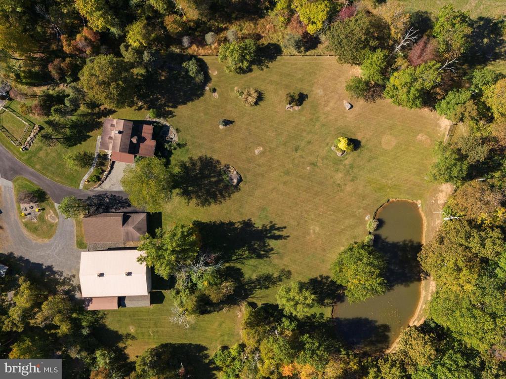 466 DEERWOOD LANE