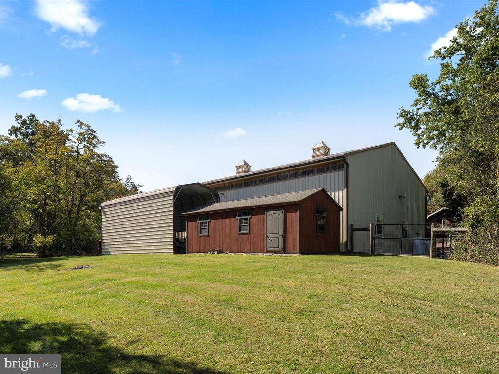 466 DEERWOOD LANE