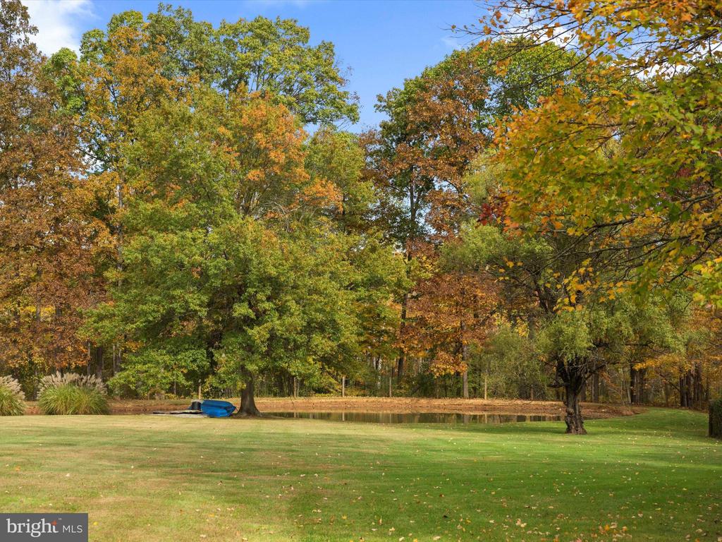 466 DEERWOOD LANE