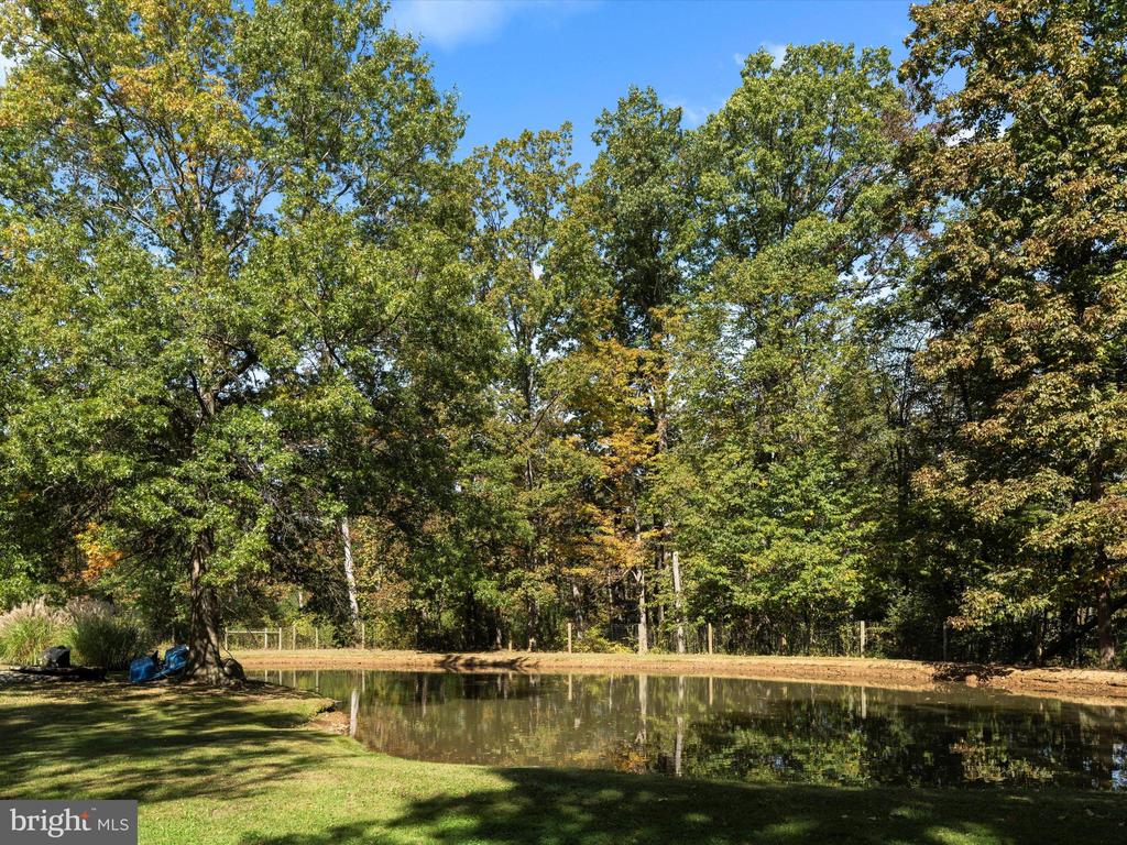 466 DEERWOOD LANE