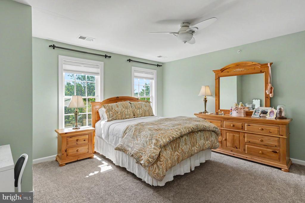 2818 MOUNTAIN LAUREL DRIVE