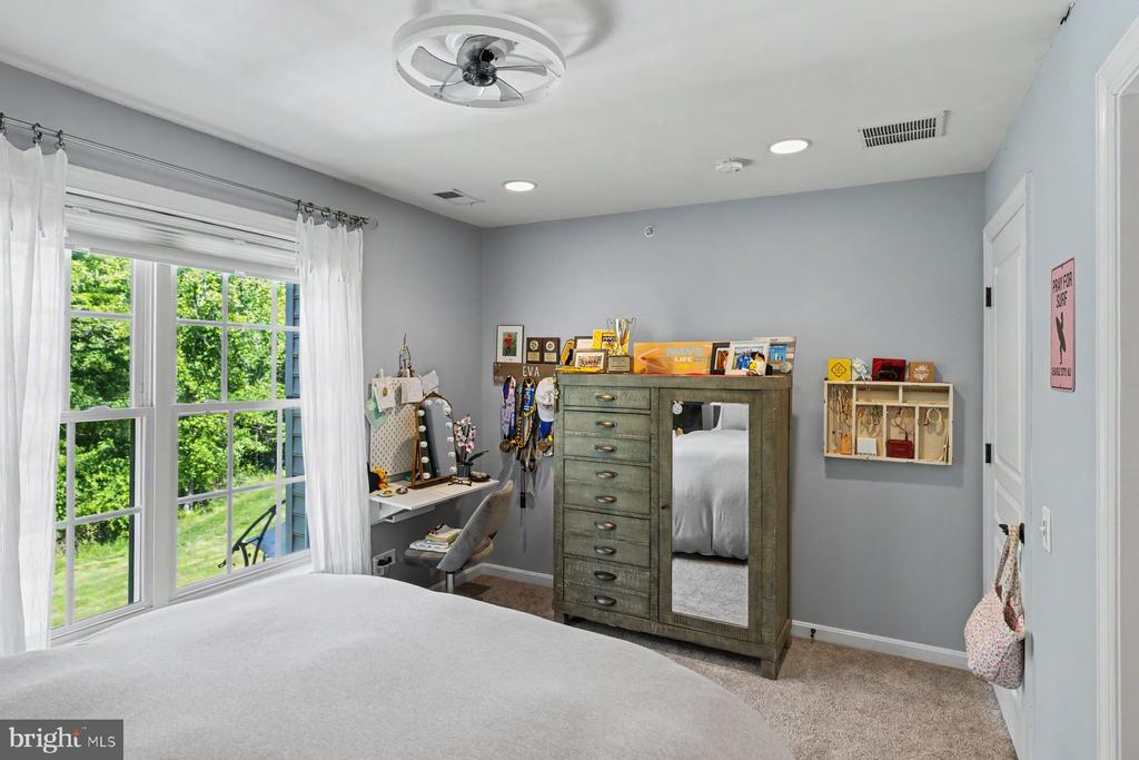 2818 MOUNTAIN LAUREL DRIVE