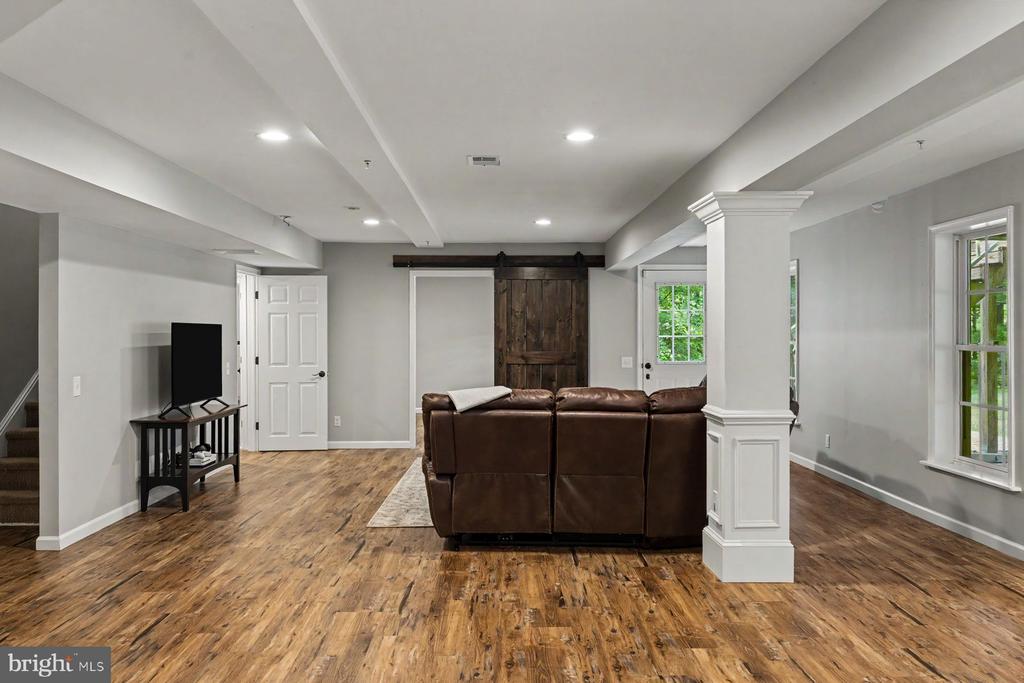 2818 MOUNTAIN LAUREL DRIVE