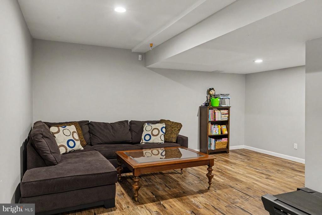 2818 MOUNTAIN LAUREL DRIVE