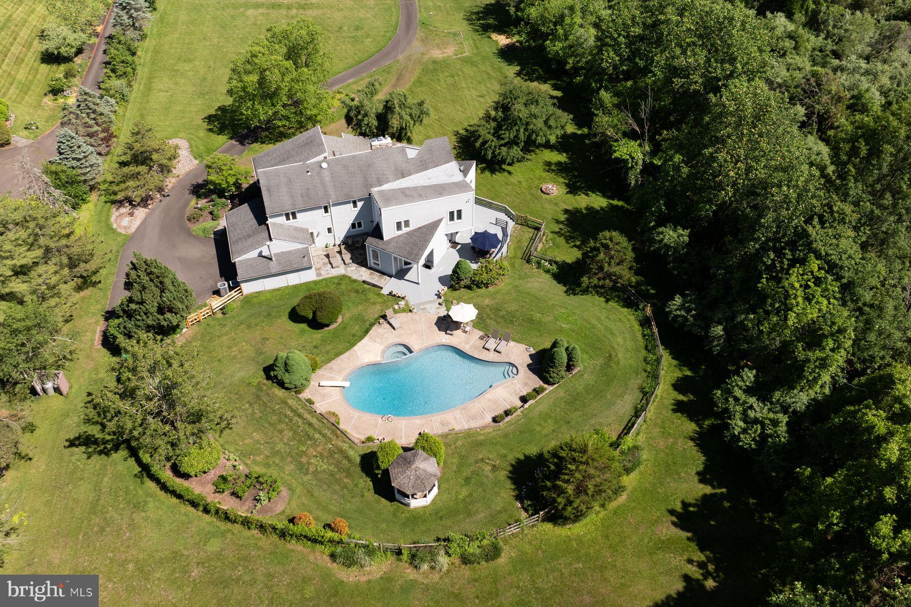 5728 CARVERSVILLE ROAD