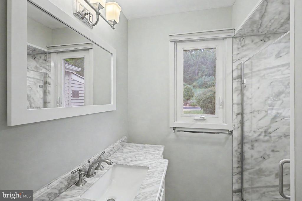 5728 CARVERSVILLE ROAD