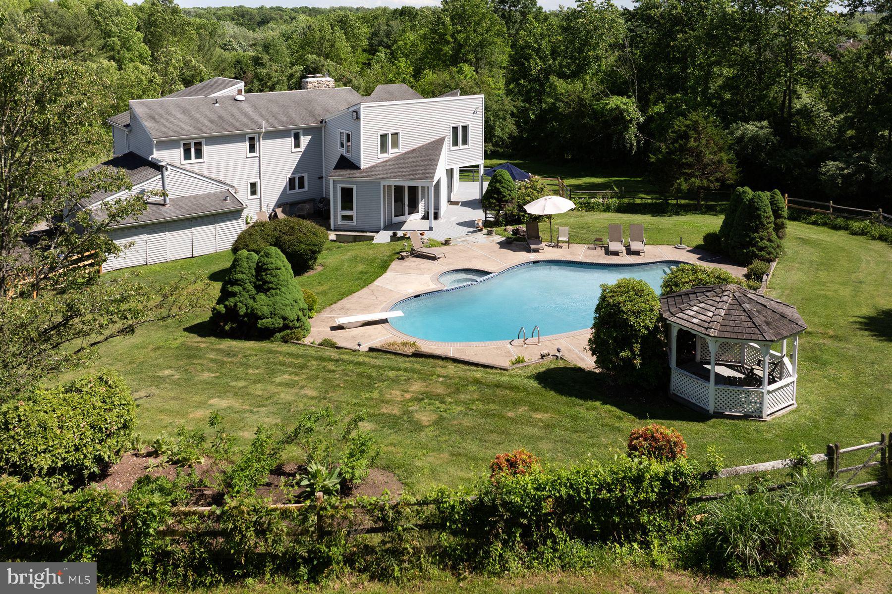 5728 CARVERSVILLE ROAD
