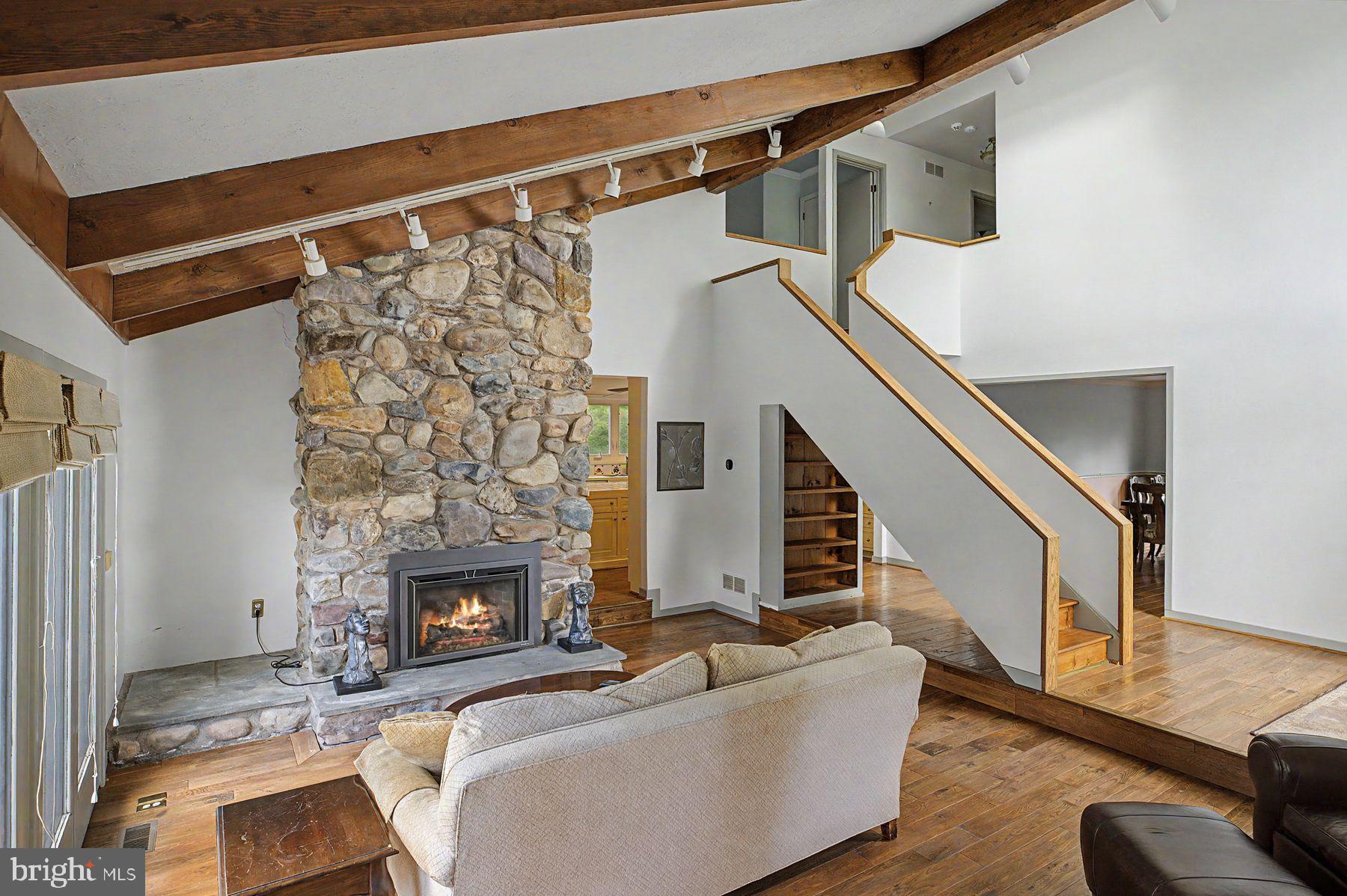 5728 CARVERSVILLE ROAD