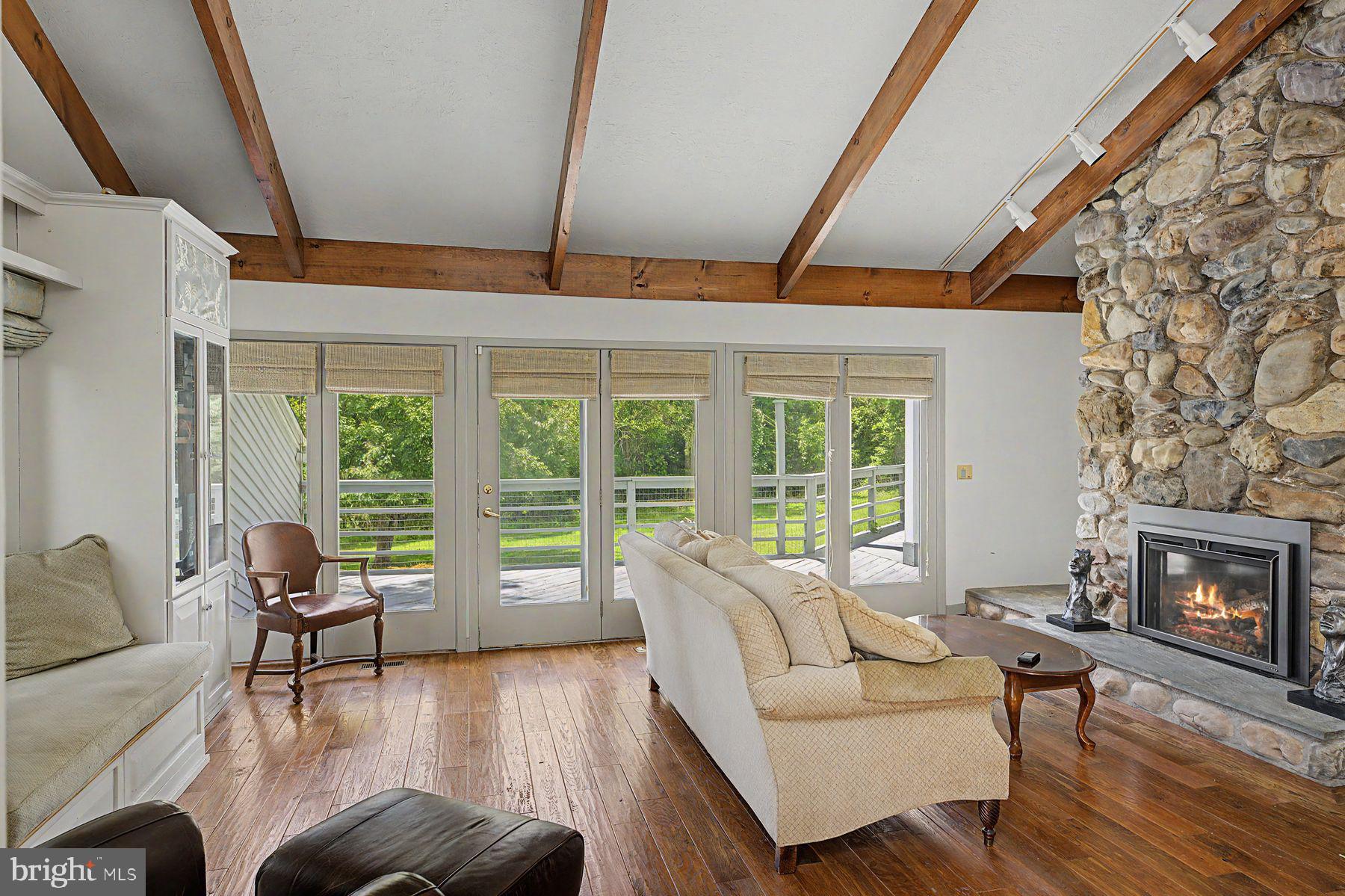 5728 CARVERSVILLE ROAD