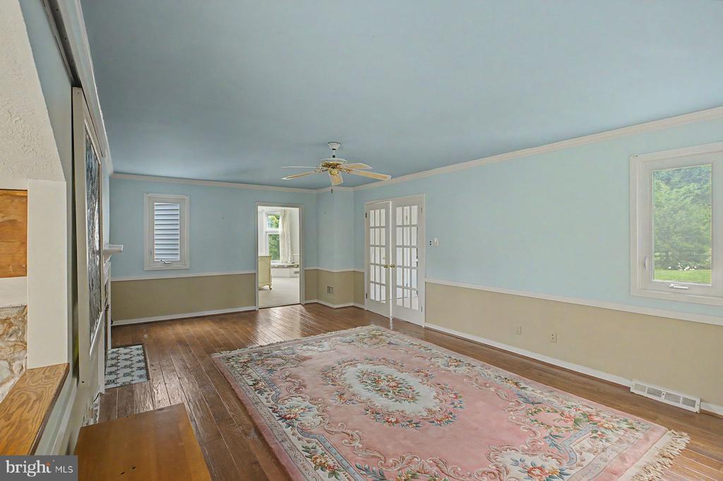 5728 CARVERSVILLE ROAD