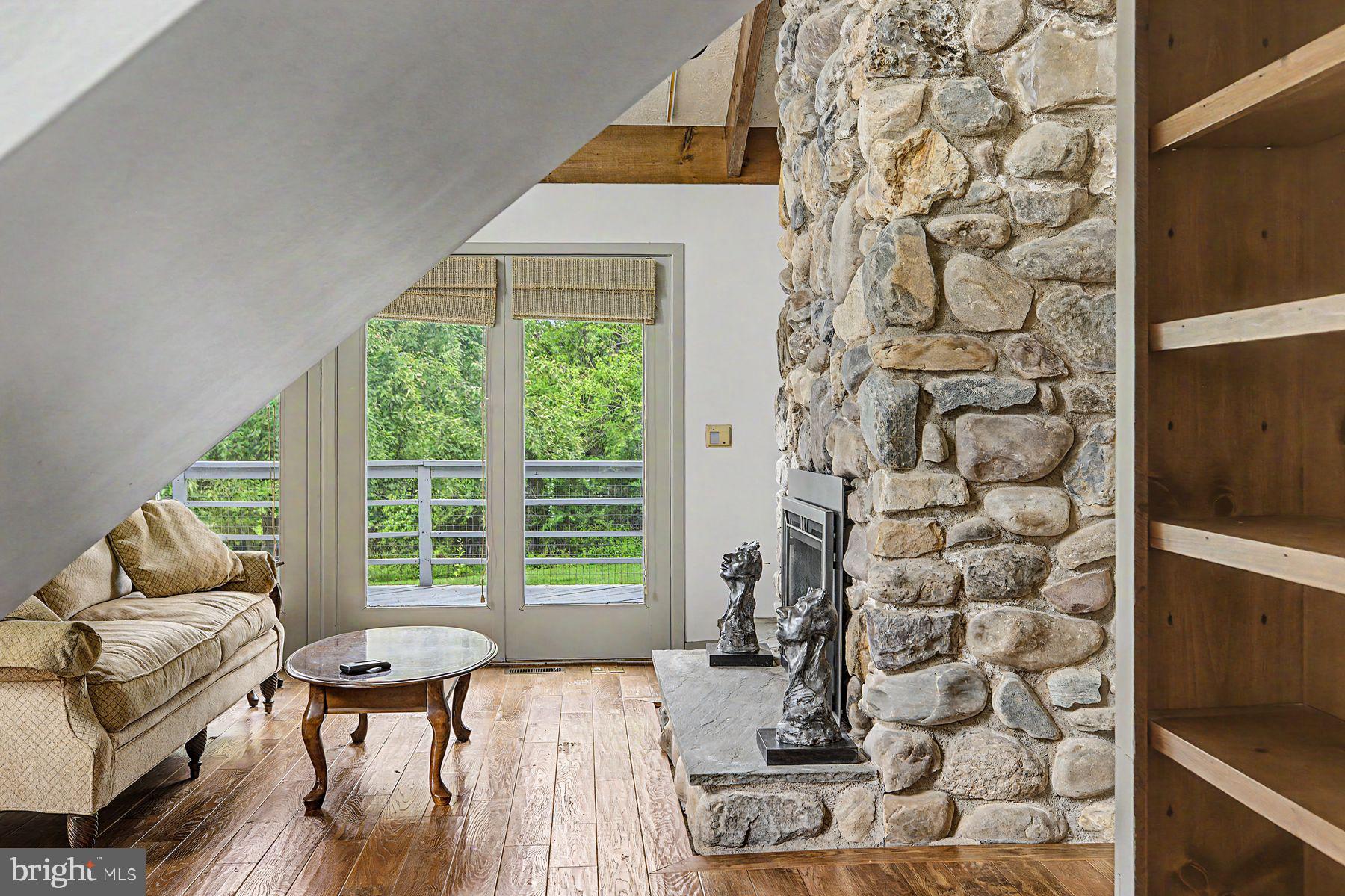 5728 CARVERSVILLE ROAD