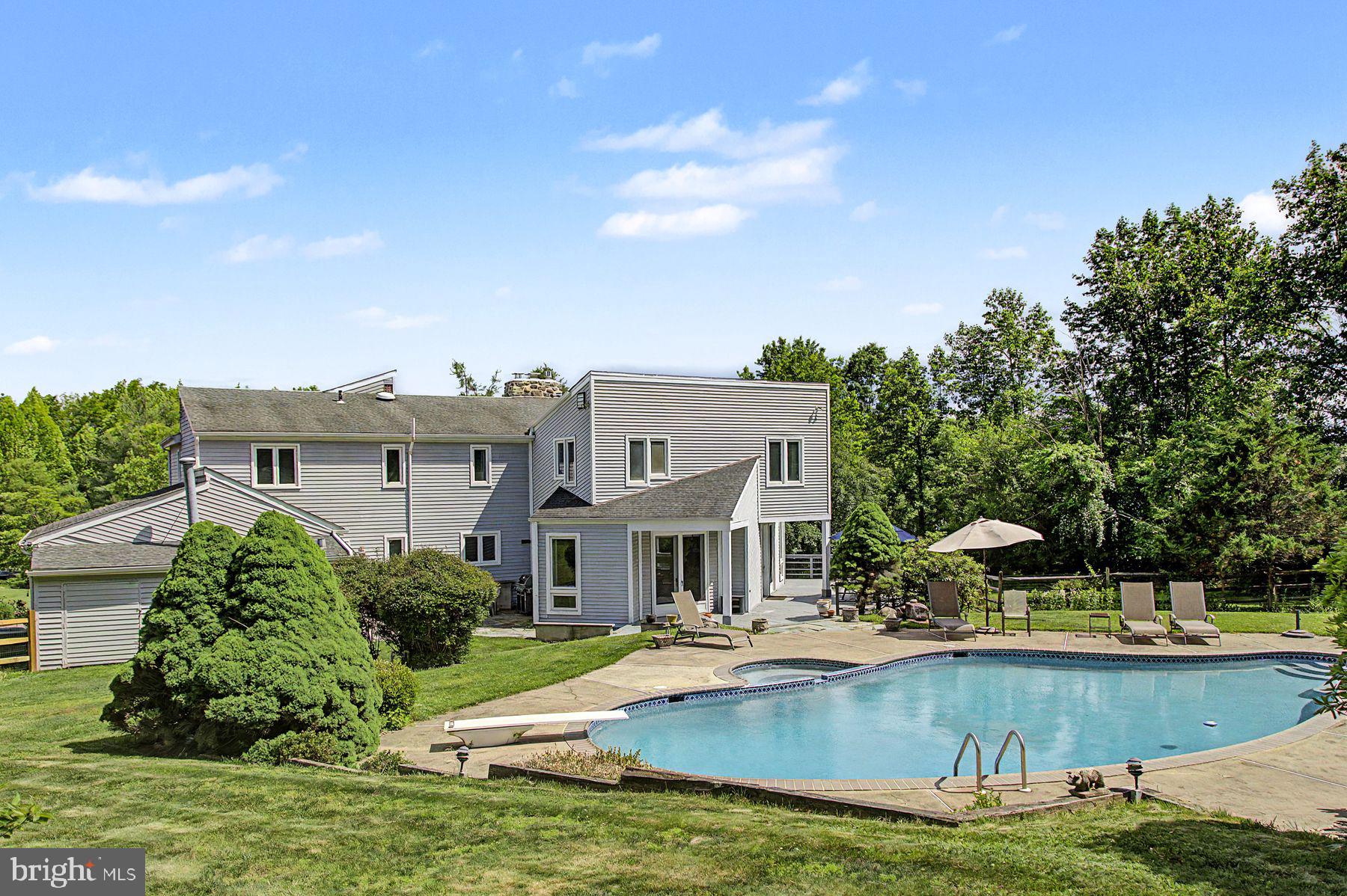 5728 CARVERSVILLE ROAD