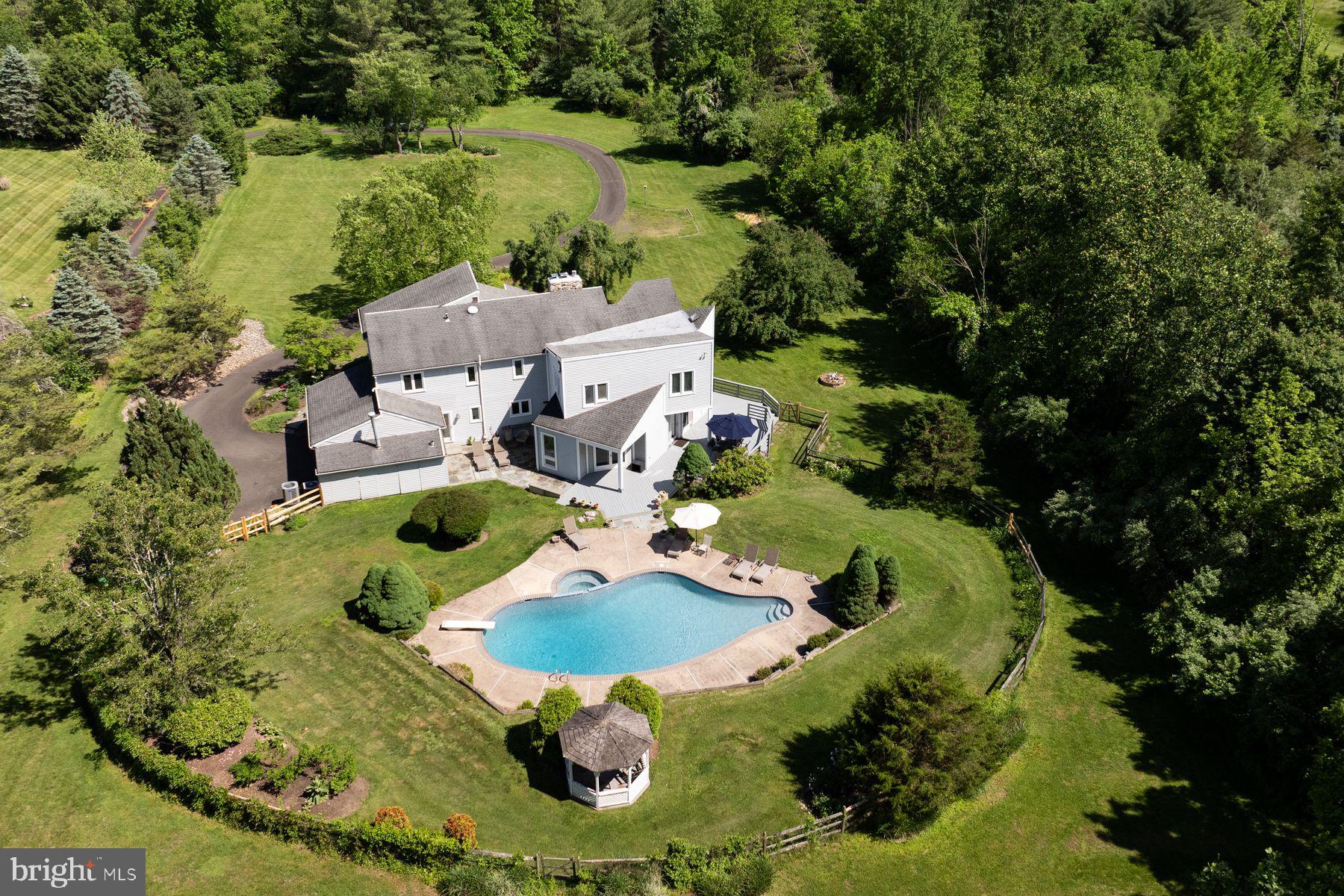 5728 CARVERSVILLE ROAD