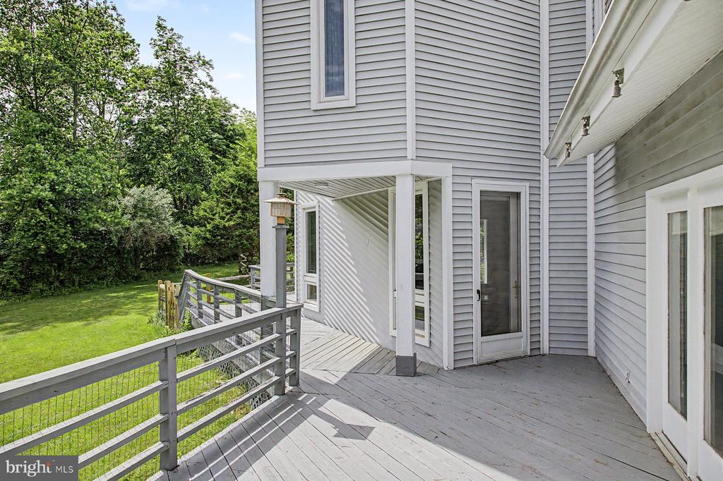 5728 CARVERSVILLE ROAD