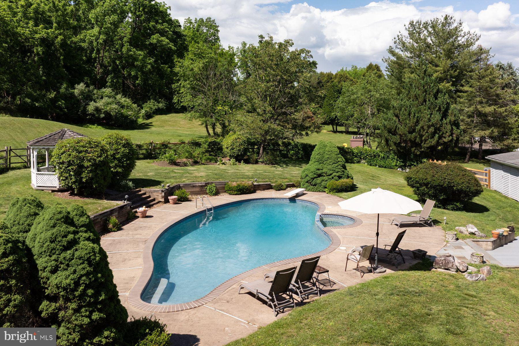 5728 CARVERSVILLE ROAD