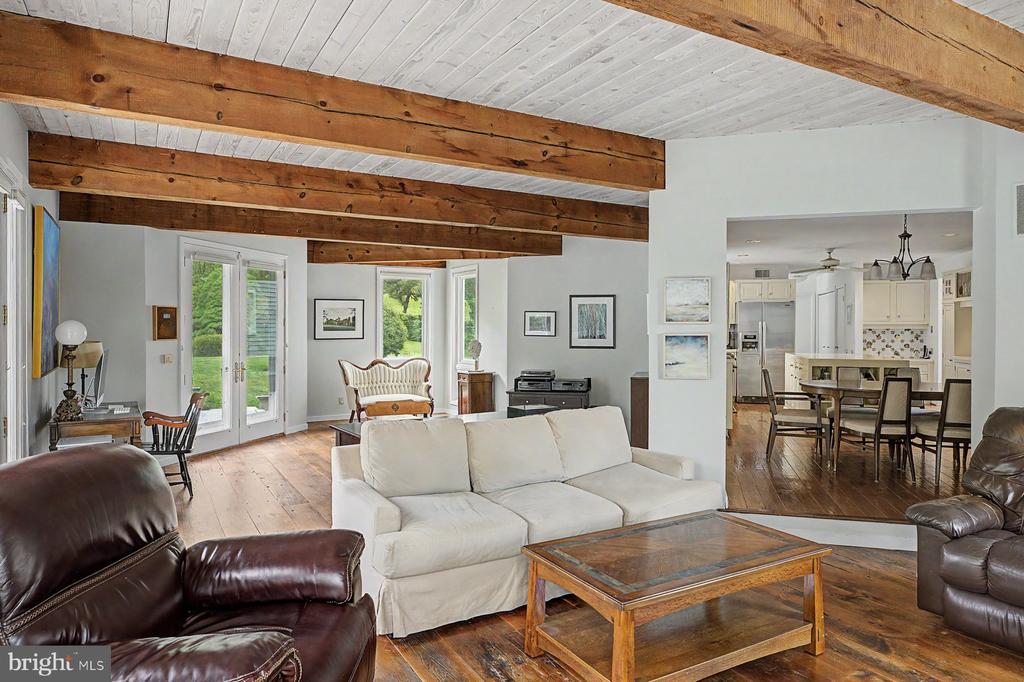 5728 CARVERSVILLE ROAD