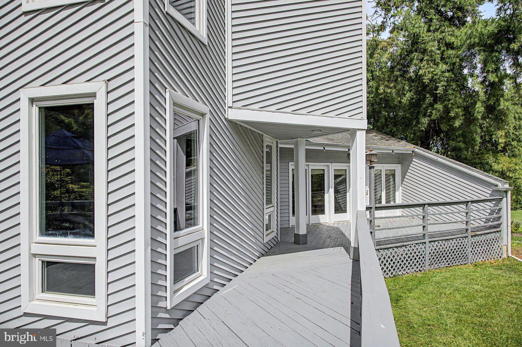 5728 CARVERSVILLE ROAD