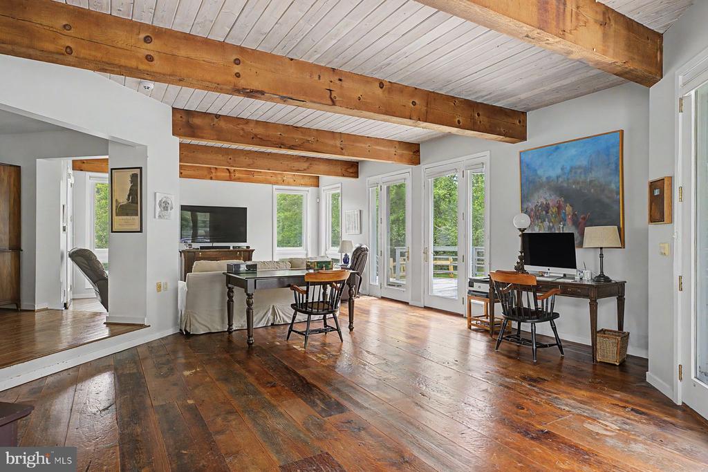 5728 CARVERSVILLE ROAD