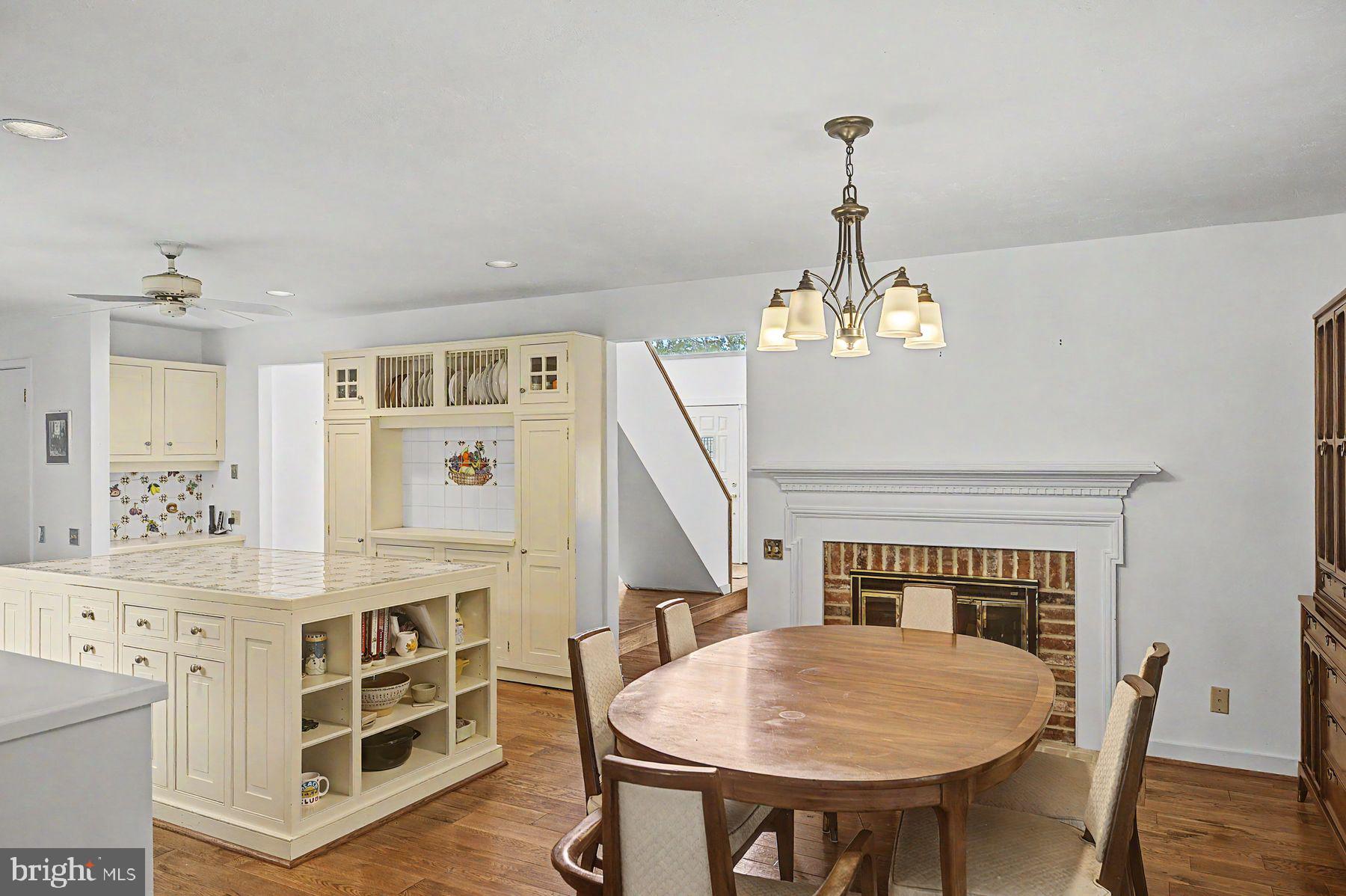 5728 CARVERSVILLE ROAD