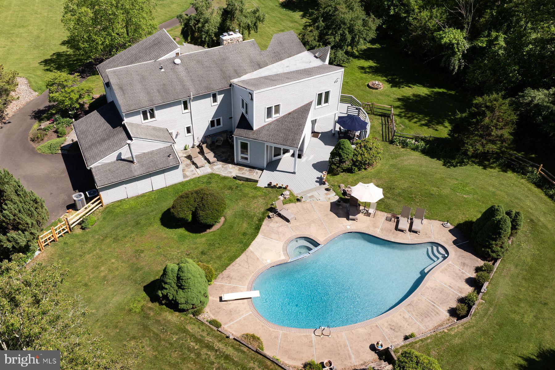 5728 CARVERSVILLE ROAD