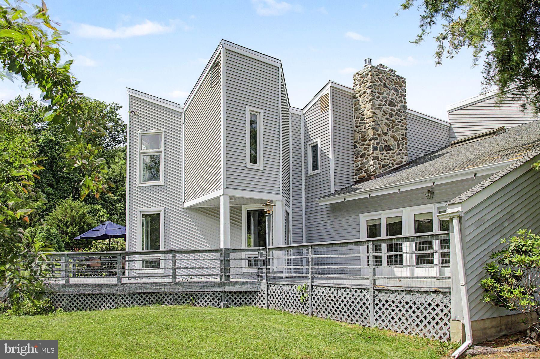 5728 CARVERSVILLE ROAD