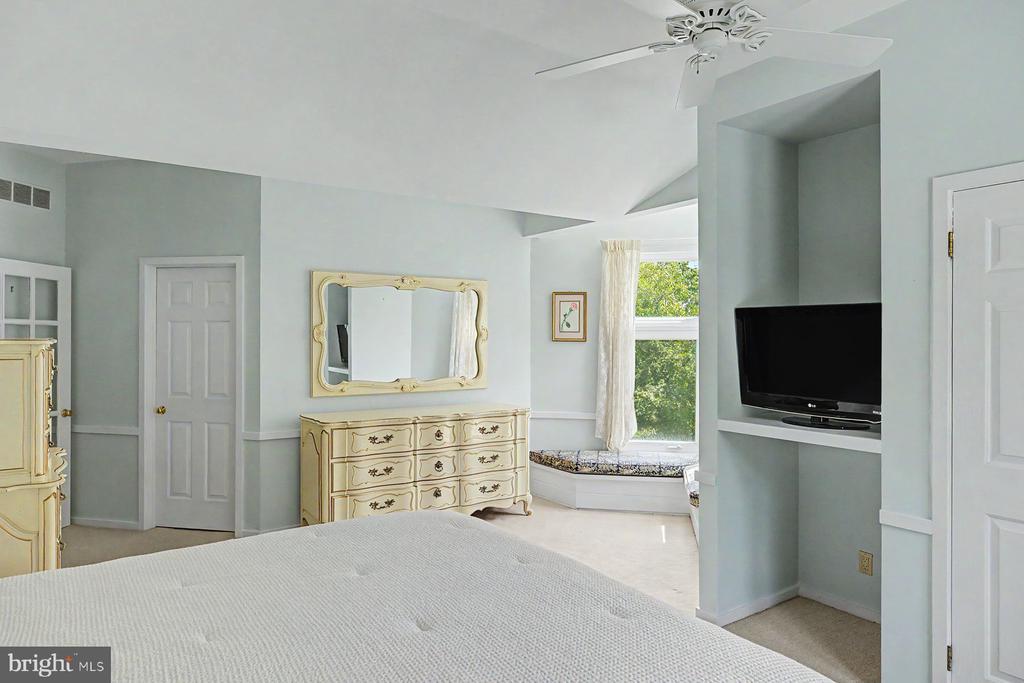 5728 CARVERSVILLE ROAD