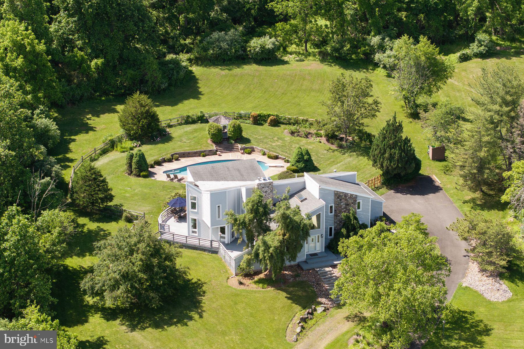 5728 CARVERSVILLE ROAD