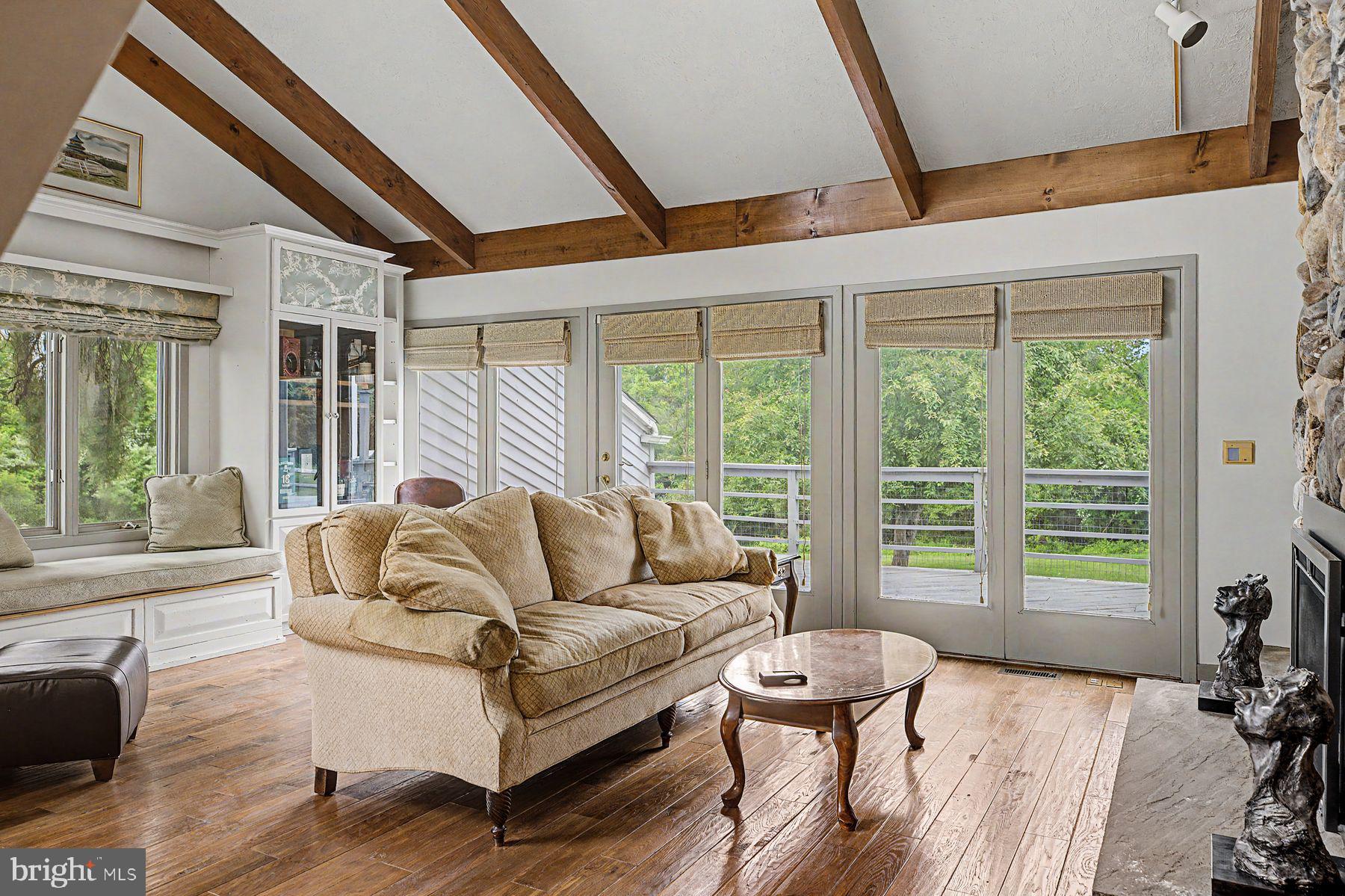 5728 CARVERSVILLE ROAD