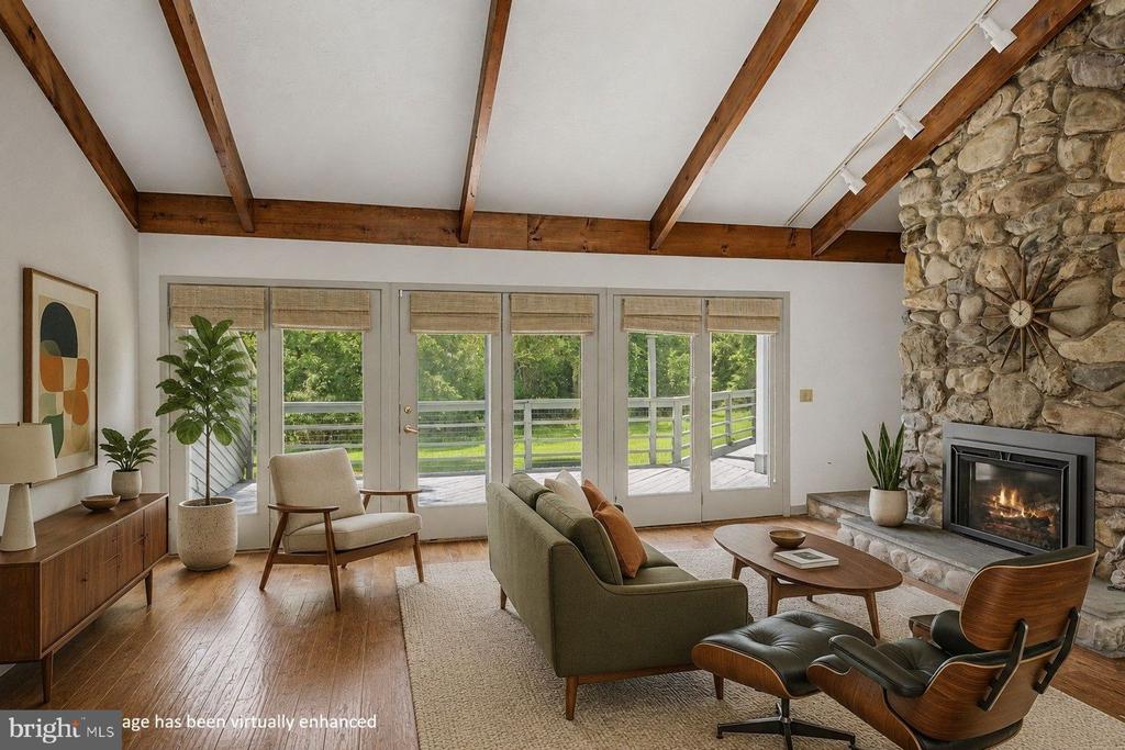 5728 CARVERSVILLE ROAD