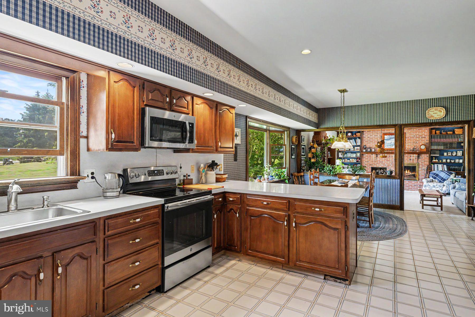 48 BOBBIE DRIVE
