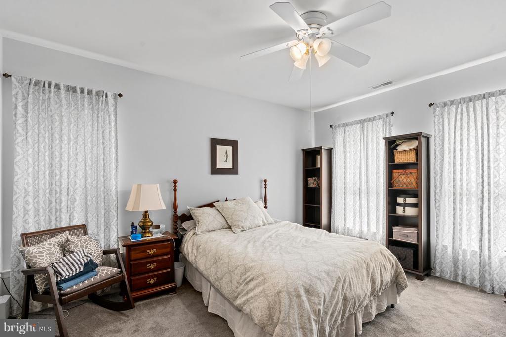 100 DOUGLAS FIR DRIVE Unit: 102