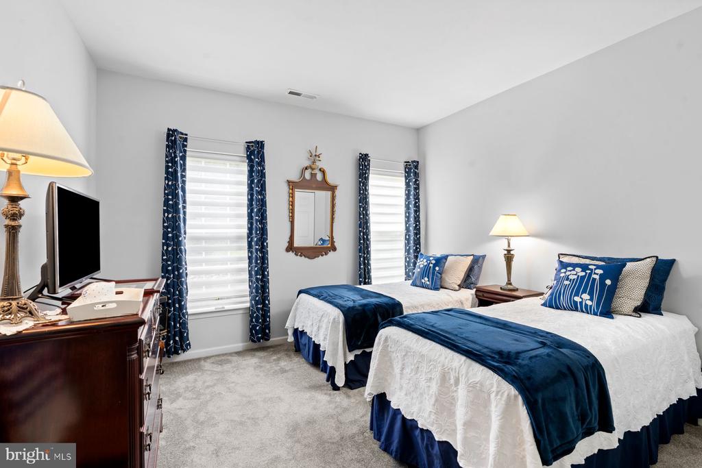 100 DOUGLAS FIR DRIVE Unit: 102
