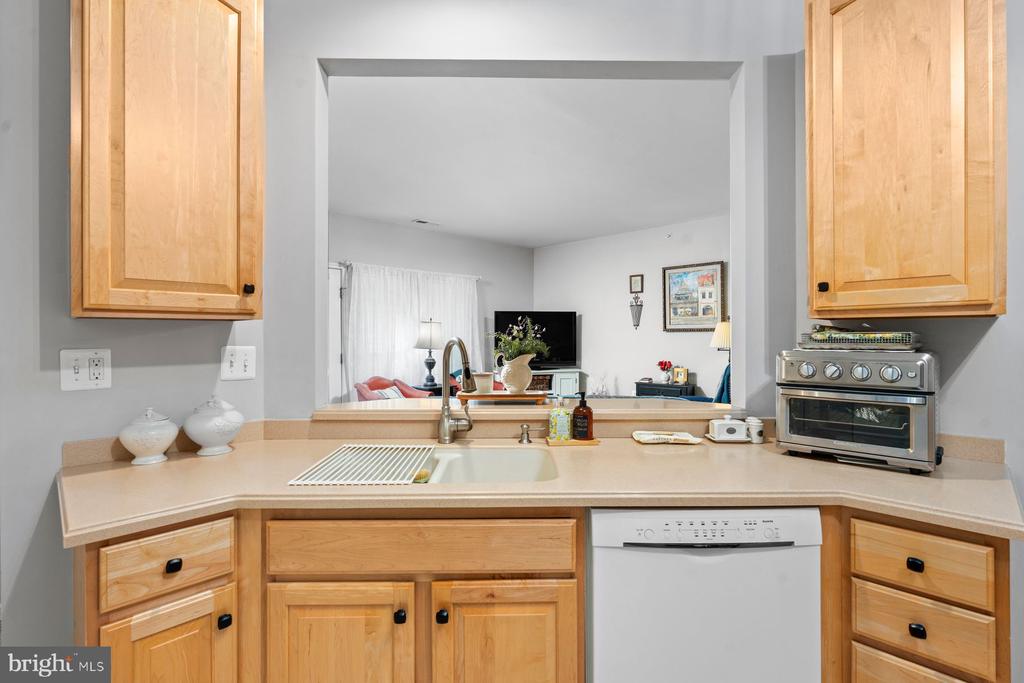 100 DOUGLAS FIR DRIVE Unit: 102