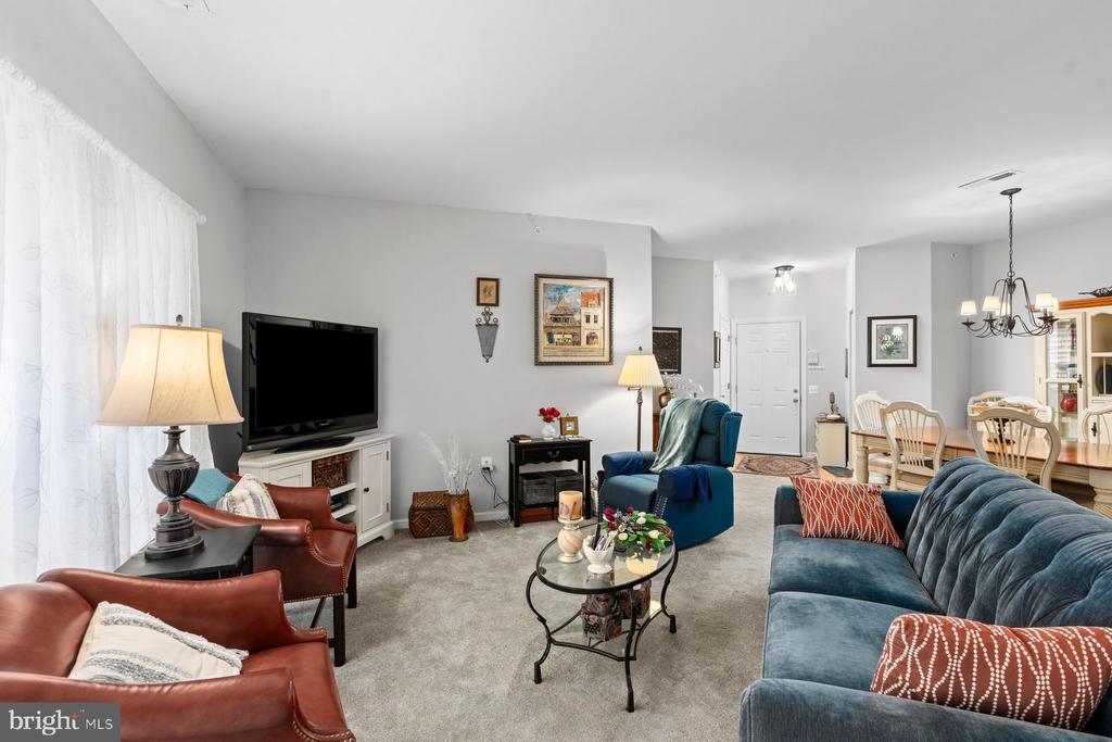 100 DOUGLAS FIR DRIVE Unit: 102