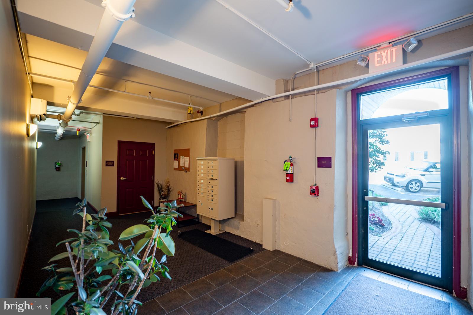 541 Washington AVENUE Unit: 301