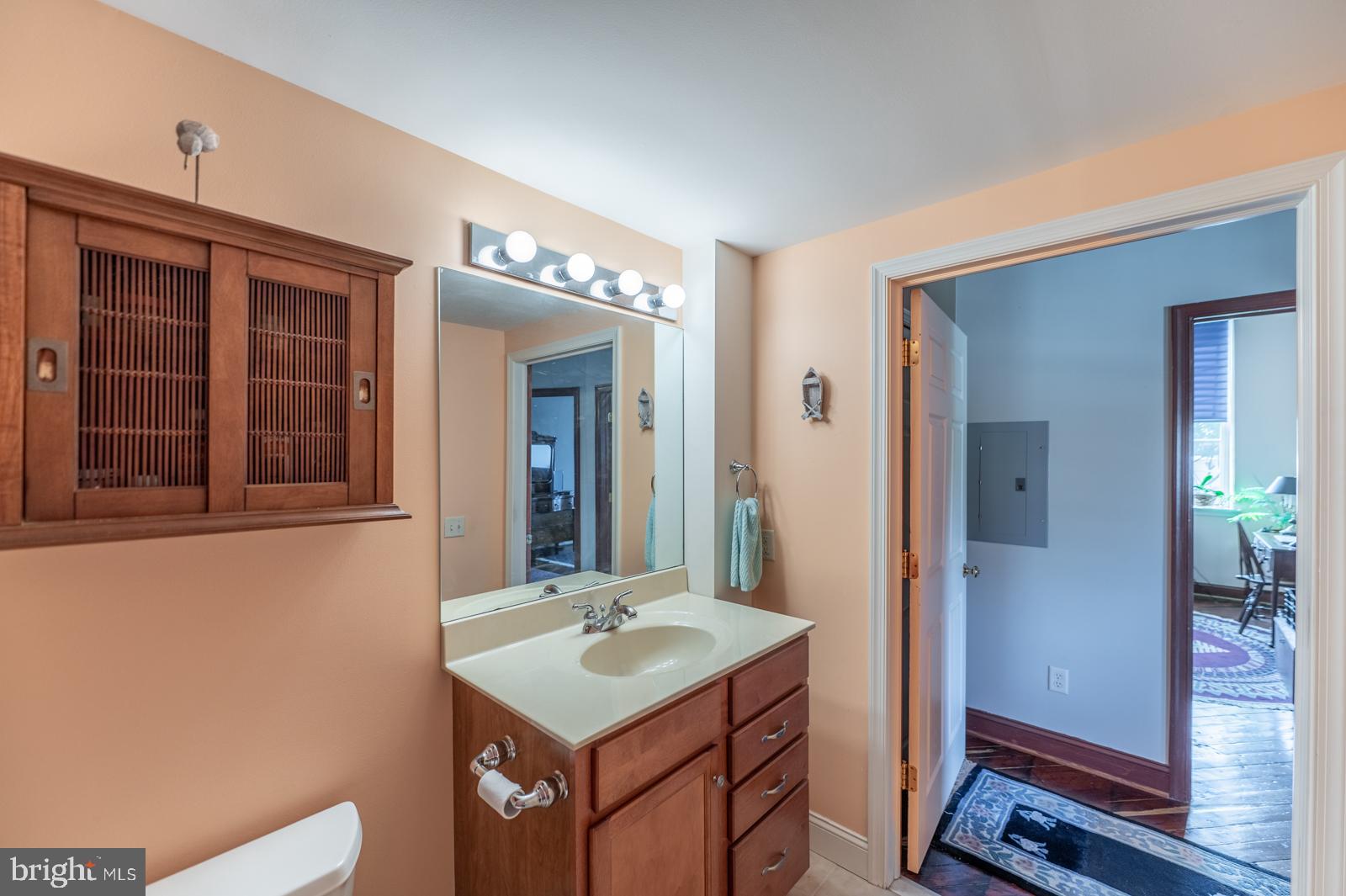541 Washington AVENUE Unit: 301