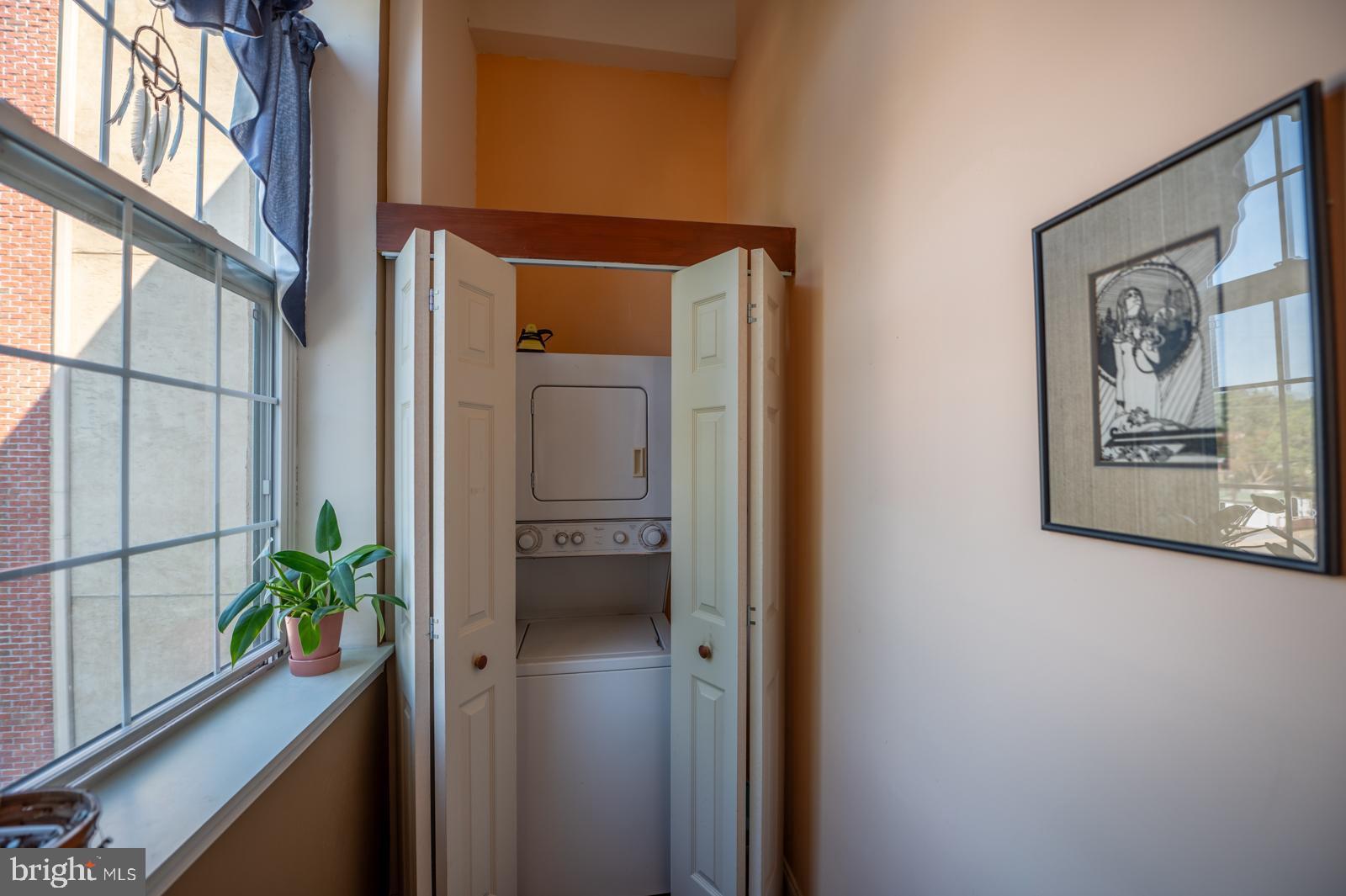 541 Washington AVENUE Unit: 301