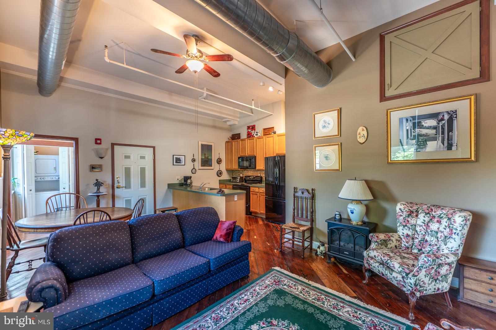 541 Washington AVENUE Unit: 301