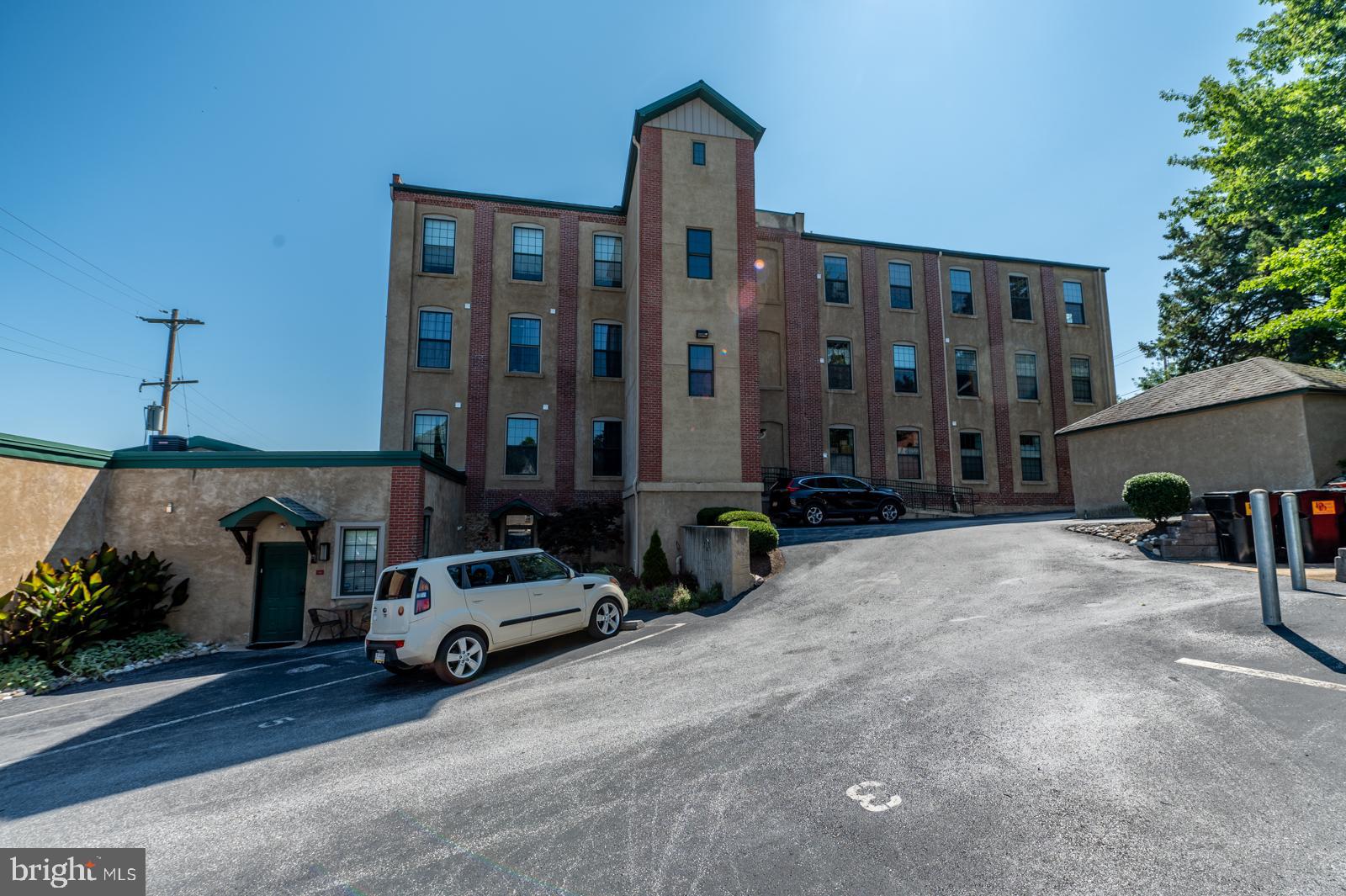 541 Washington AVENUE Unit: 301