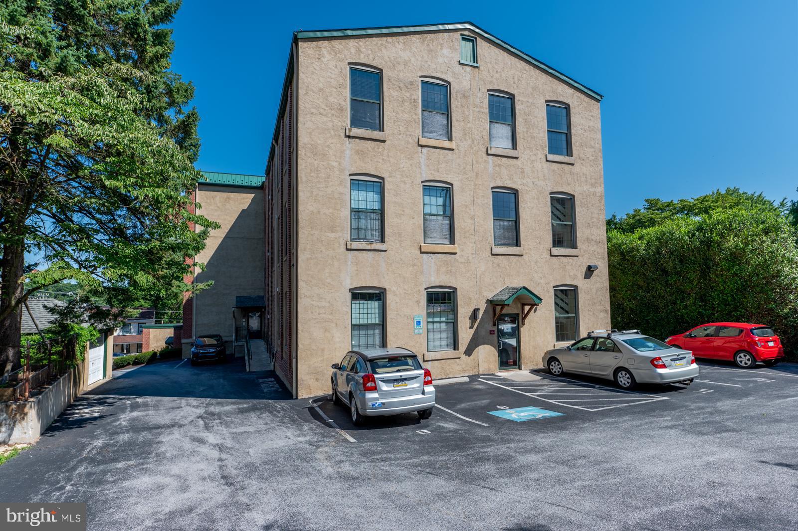 541 Washington AVENUE Unit: 301
