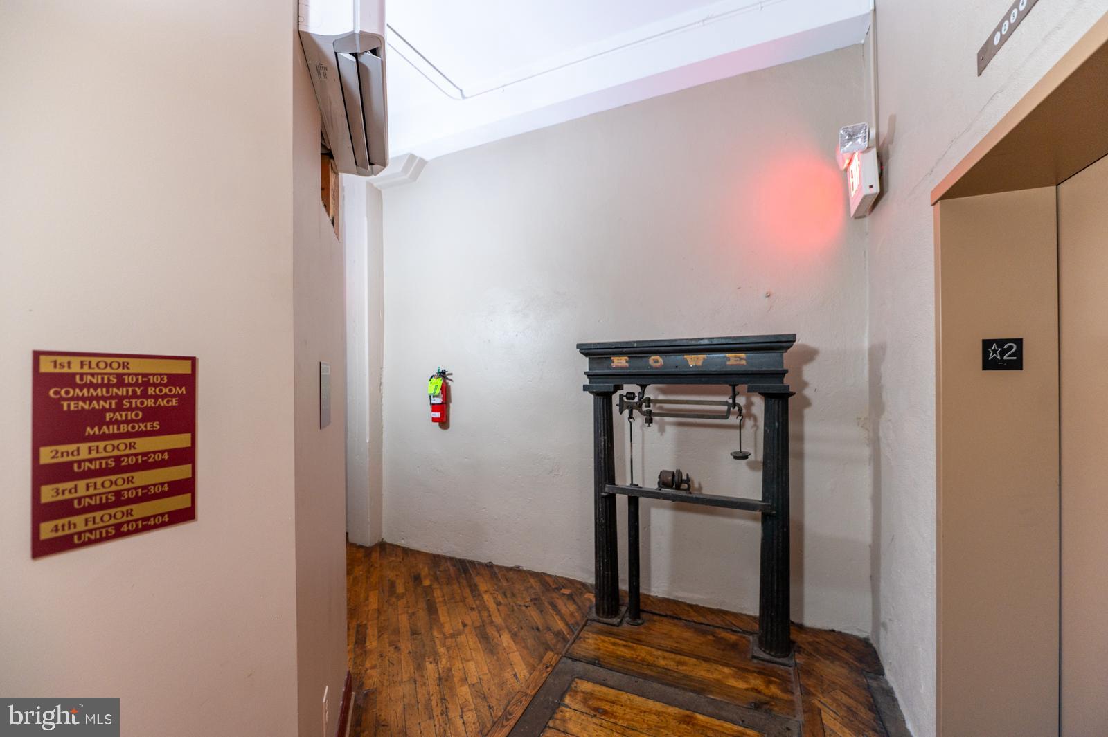 541 Washington AVENUE Unit: 301