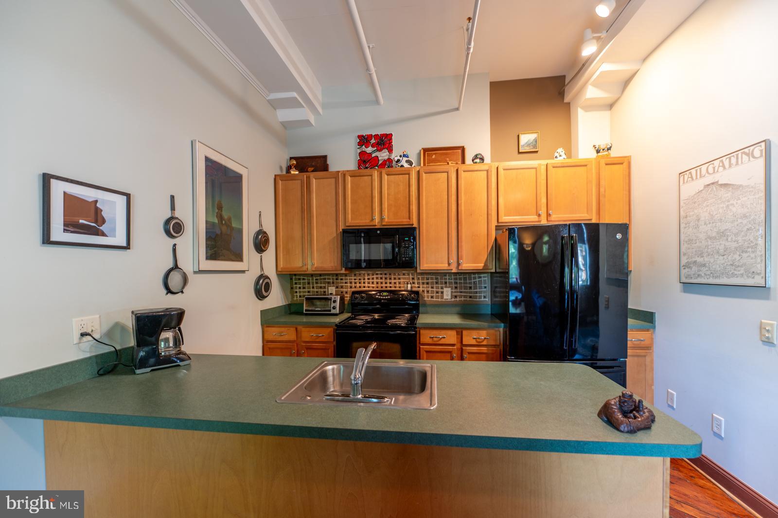 541 Washington AVENUE Unit: 301