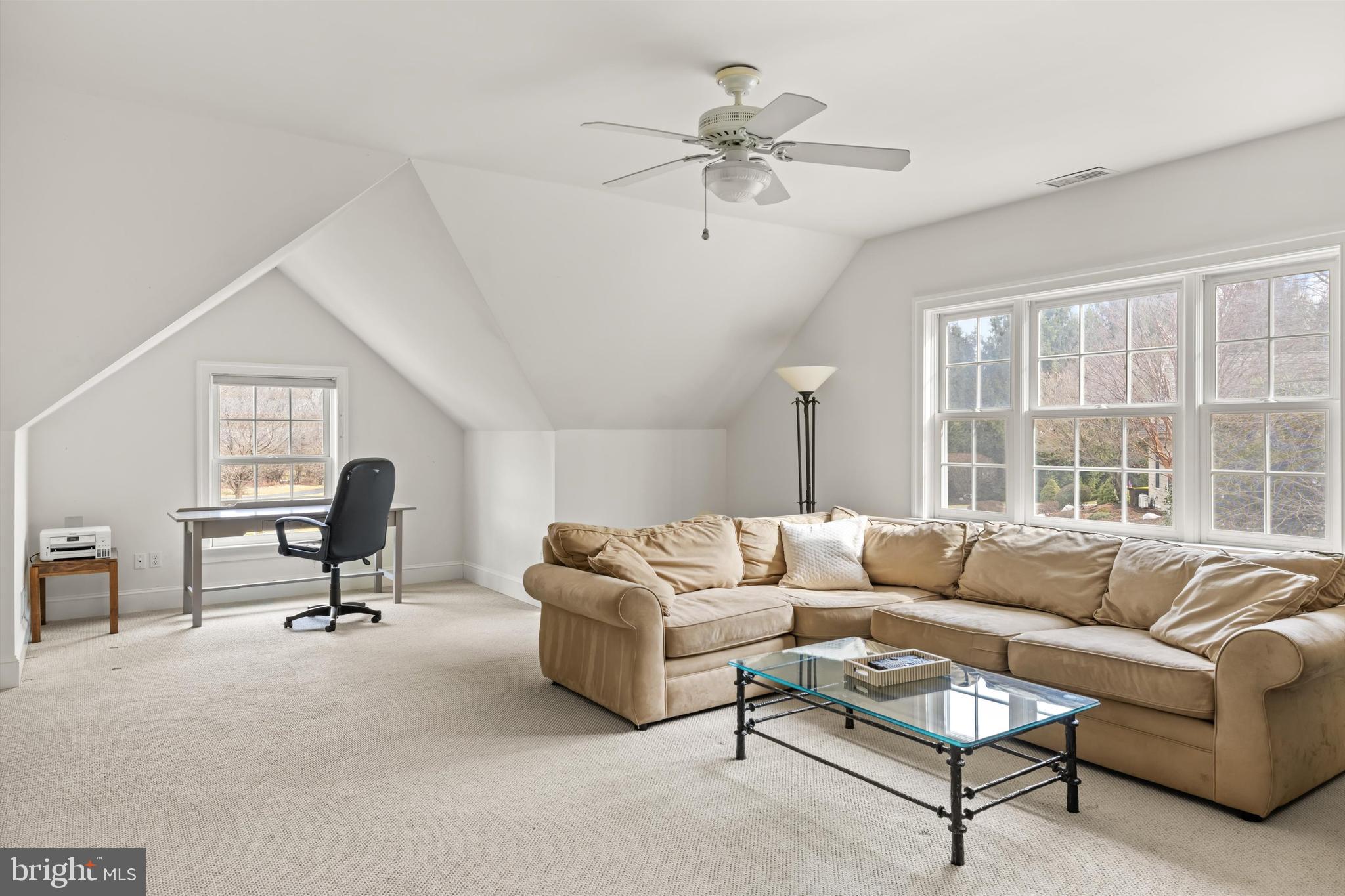 1061 Haverhill Rd